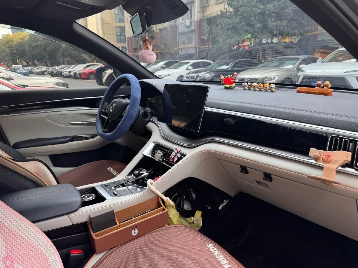 2022 Geely JiaJi 1.5T 177HP L3 7DCT PHEV 15.5KWH,autocango,china used car exporter,china ev exporter,chinese used car exporter,chinese used ev exporter