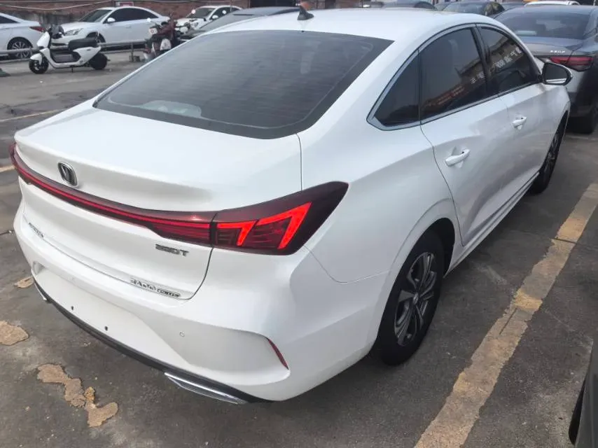 2022 ChangAn Eado 1.4T 160HP L4 7DCT,autocango,china used car exporter,china ev exporter,chinese used car exporter,chinese used ev exporter
