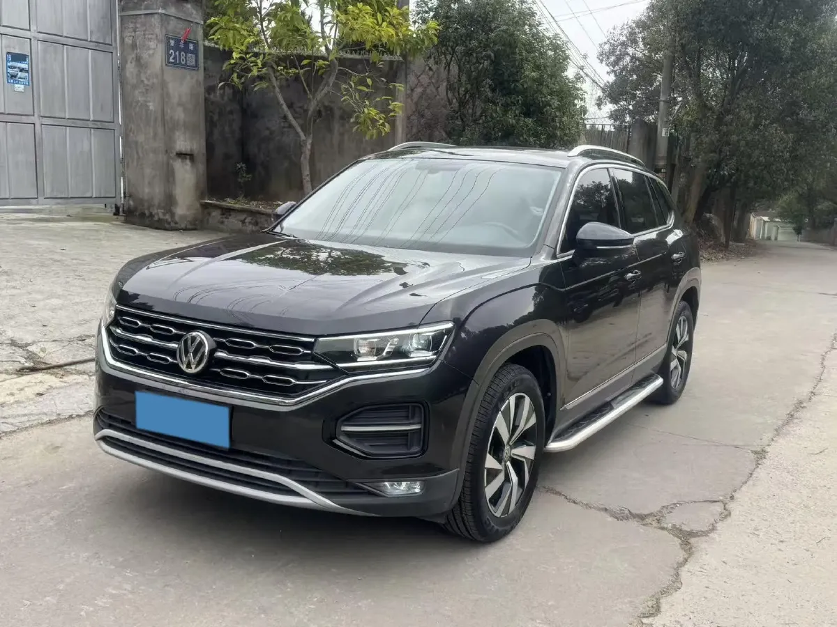 2019 Jeep Cherokee 2.0T 234HP L4 9AT,autocango,china used car exporter,china ev exporter,chinese used car exporter,chinese used ev exporter