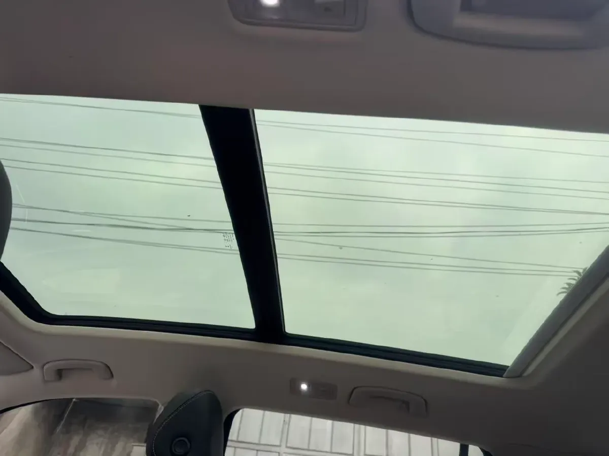 2019 Jeep Cherokee 2.0T 234HP L4 9AT,autocango,china used car exporter,china ev exporter,chinese used car exporter,chinese used ev exporter