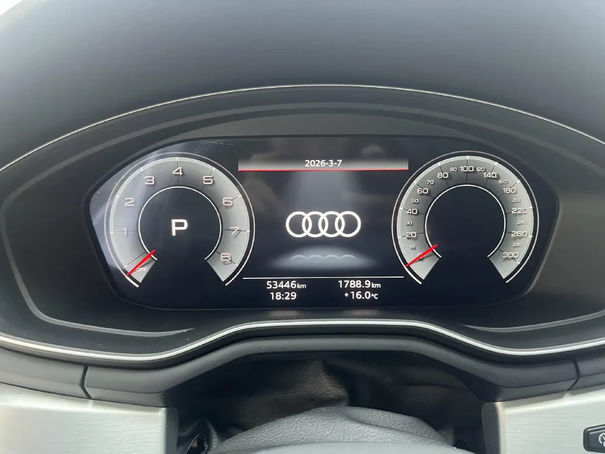 2022 Audi A4L 2.0T 190HP L4 7DCT,autocango,china used car exporter,china ev exporter,chinese used car exporter,chinese used ev exporter