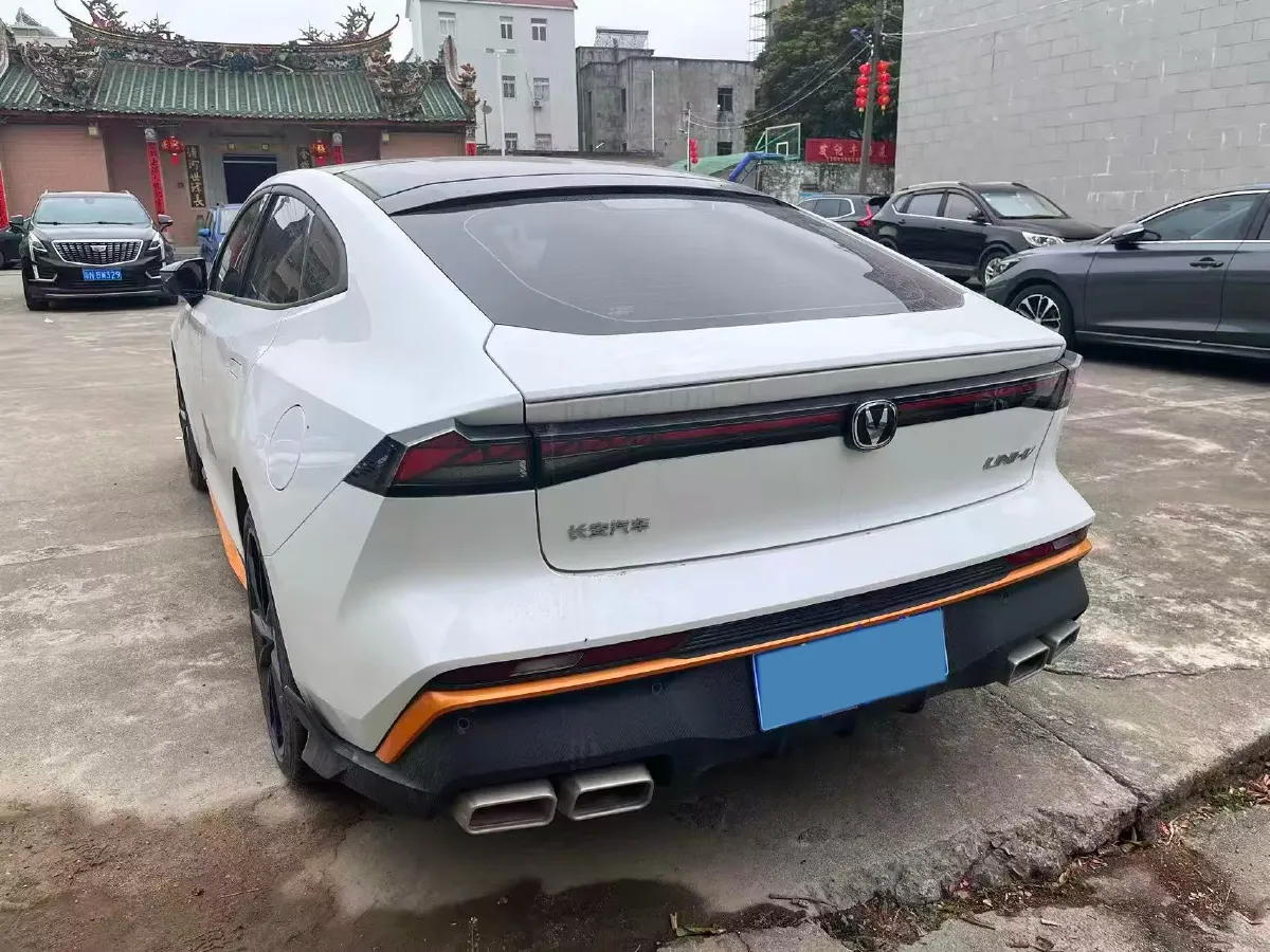 2024 ChangAn UNI-V 1.5T 188HP L4 7DCT,autocango,china used car exporter,china ev exporter,chinese used car exporter,chinese used ev exporter