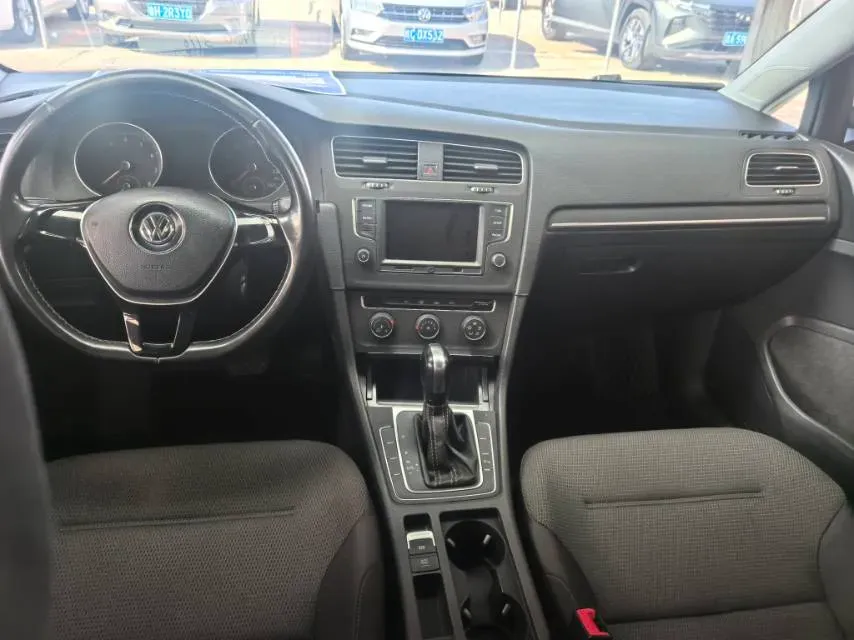 2017 Volkswagen Golf 1.6L 110HP L4 6AT,autocango,china used car exporter,china ev exporter,chinese used car exporter,chinese used ev exporter