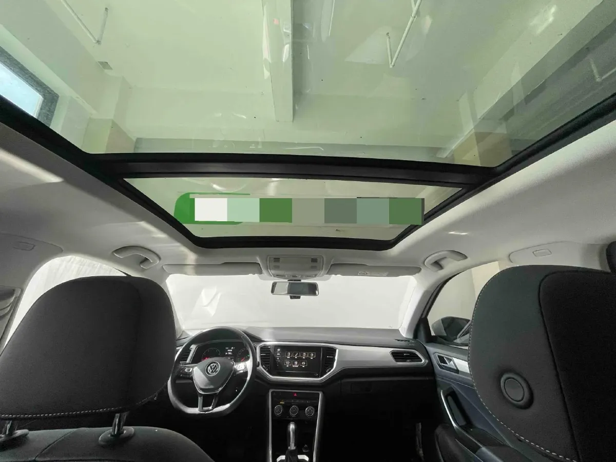 2021 Volkswagen T-Roc 1.4T 150HP L4 7DCT,autocango,china used car exporter,china ev exporter,chinese used car exporter,chinese used ev exporter