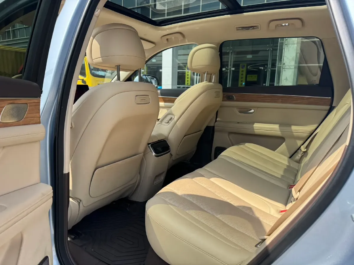 2024 AITO AITO M7 1.5T 152HP L4 REEV 40KWH,autocango,china used car exporter,china ev exporter,chinese used car exporter,chinese used ev exporter