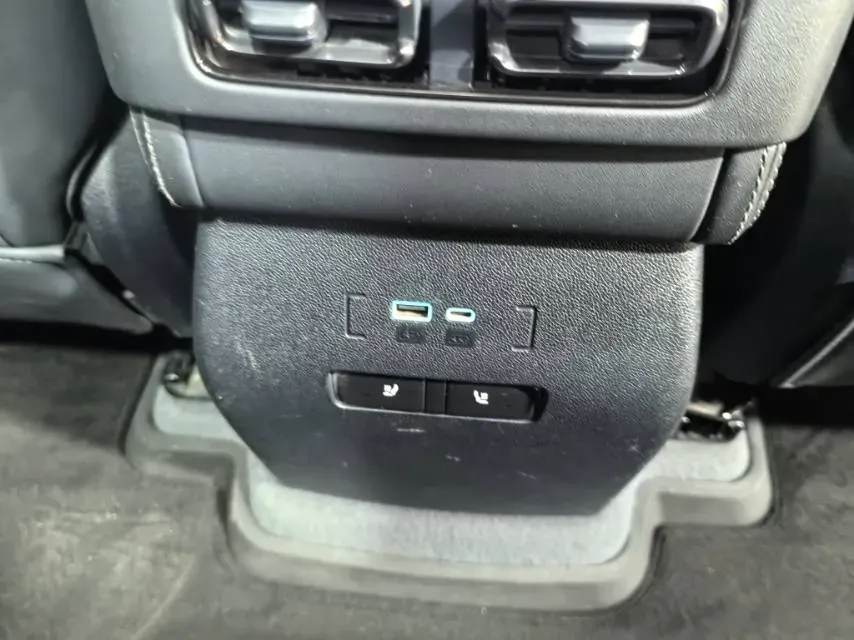 2023 FangChengBao Bao 5 1.5T 194HP L4 E-CVT PHEV 31.8KWH,autocango,china used car exporter,china ev exporter,chinese used car exporter,chinese used ev exporter