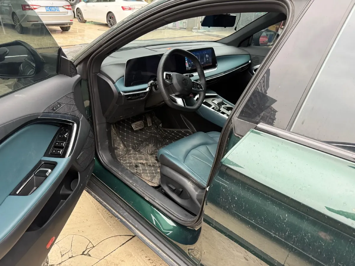 2023 MG 7 1.5T 188HP L4 7DCT,autocango,china used car exporter,china ev exporter,chinese used car exporter,chinese used ev exporter