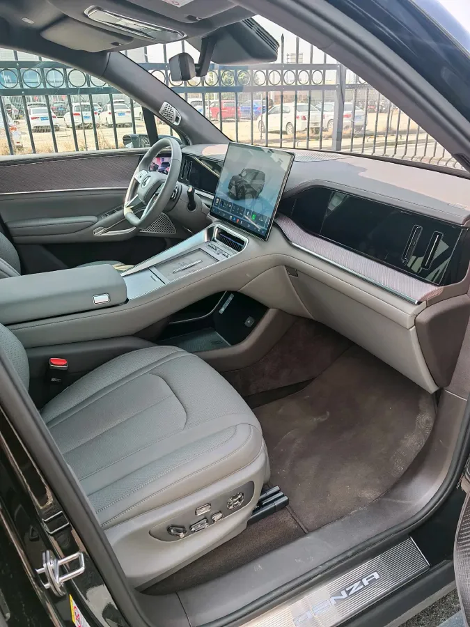 2025 Denza DenzaN9 2.0T 207HP L4 E-CVT PHEV,autocango,china used car exporter,china ev exporter,chinese used car exporter,chinese used ev exporter