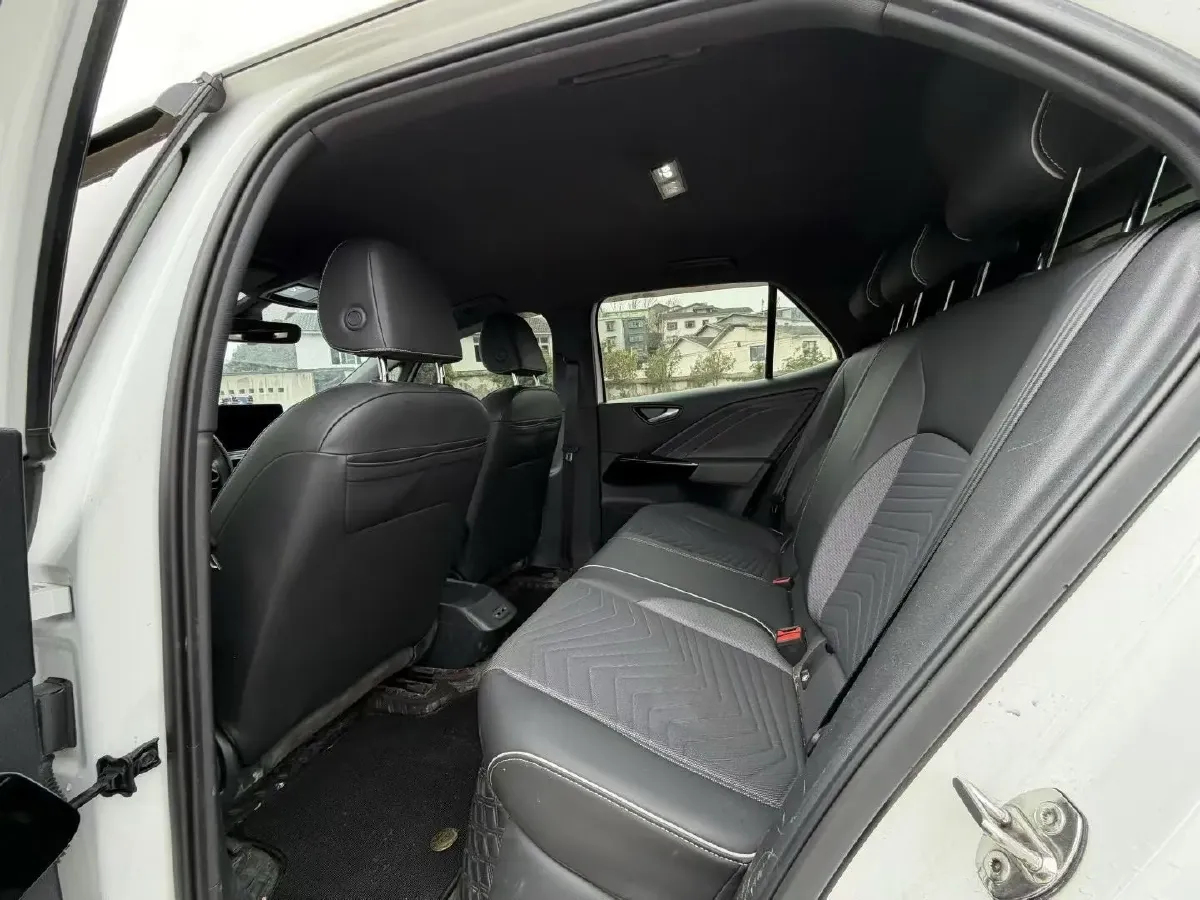 2024 Volkswagen ID.3 BEV 52.8KWH,autocango,china used car exporter,china ev exporter,chinese used car exporter,chinese used ev exporter