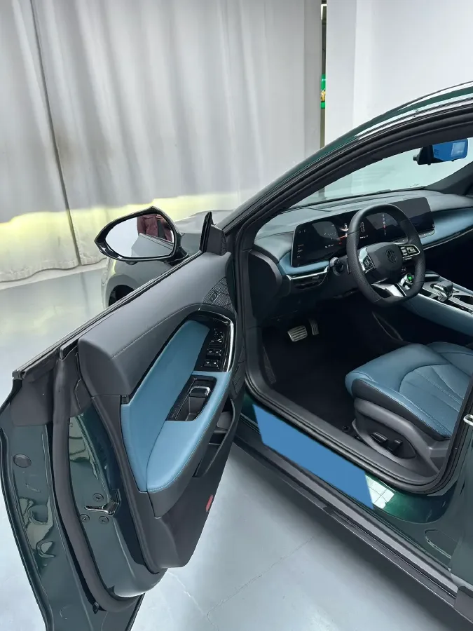 2023 MG 7 1.5T 188HP L4 7DCT,autocango,china used car exporter,china ev exporter,chinese used car exporter,chinese used ev exporter