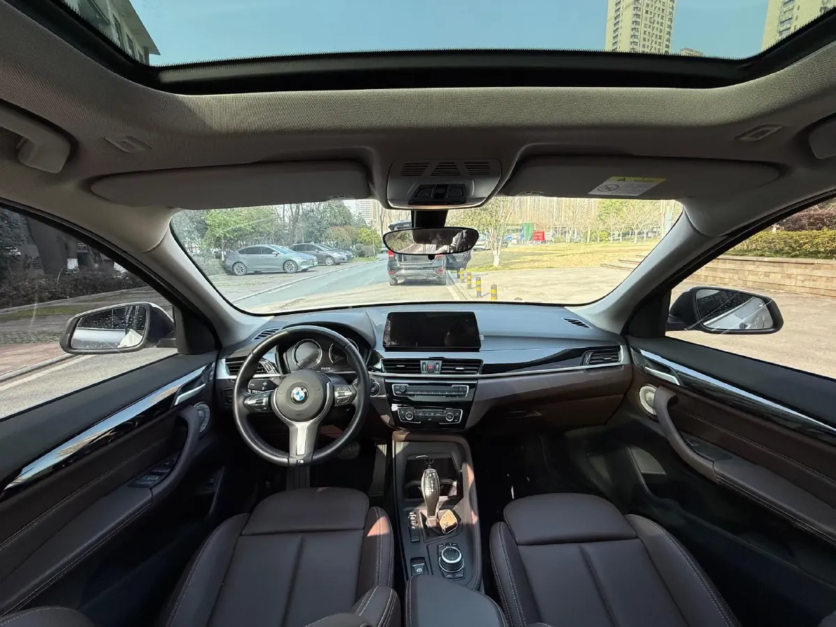 2022 BMW X1 2.0T 192HP L4 7DCT,autocango,china used car exporter,china ev exporter,chinese used car exporter,chinese used ev exporter