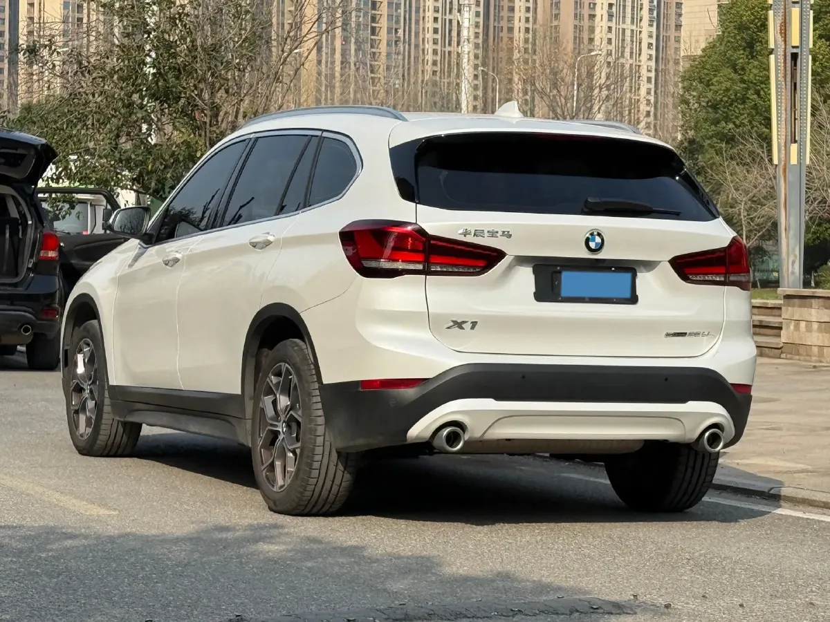 2022 BMW X1 2.0T 192HP L4 7DCT,autocango,china used car exporter,china ev exporter,chinese used car exporter,chinese used ev exporter