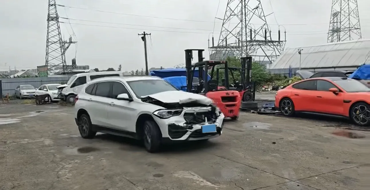 2022 BMW X1 2.0T 192HP L4 7DCT,autocango,china used car exporter,china ev exporter,chinese used car exporter,chinese used ev exporter