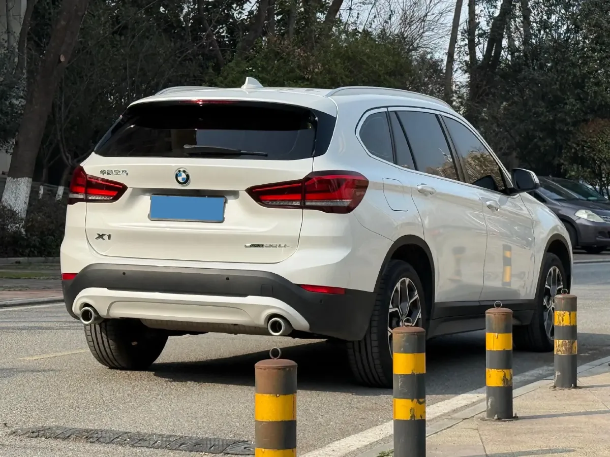 2022 BMW X1 2.0T 192HP L4 7DCT,autocango,china used car exporter,china ev exporter,chinese used car exporter,chinese used ev exporter