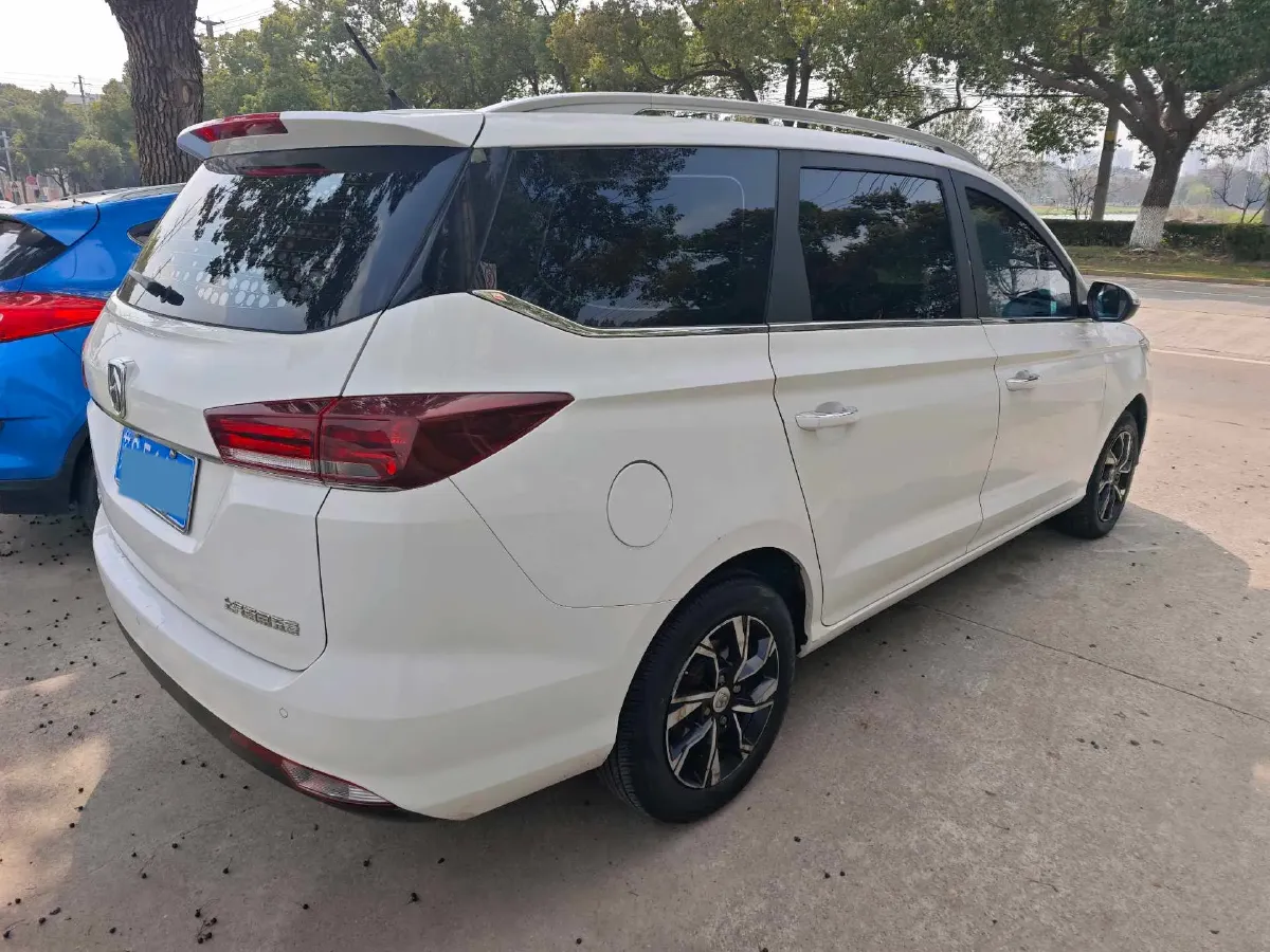 2018 BaoJun 530 1.5T 150HP L4 6MT,autocango,china used car exporter,china ev exporter,chinese used car exporter,chinese used ev exporter