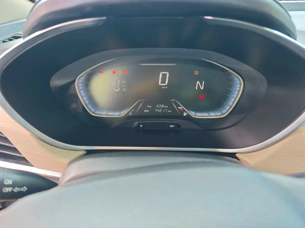 2018 BaoJun 530 1.5T 150HP L4 6MT,autocango,china used car exporter,china ev exporter,chinese used car exporter,chinese used ev exporter