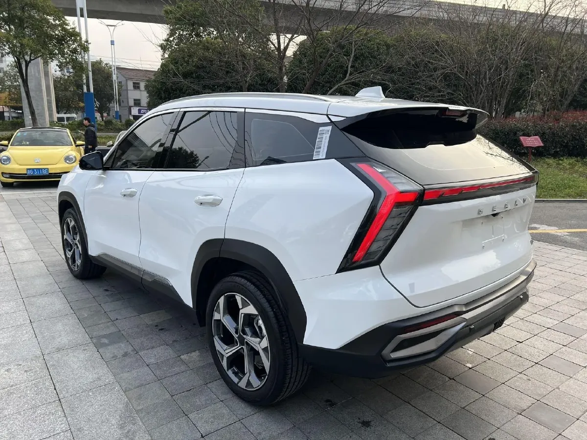 2023 Geely StarRay 1.5T 181HP L4 7DCT,autocango,china used car exporter,china ev exporter,chinese used car exporter,chinese used ev exporter