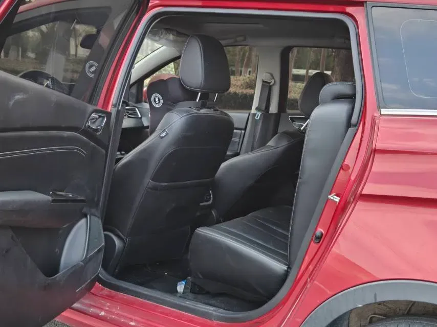 2018 BaoJun 360 1.5L 112HP L4 6MT,autocango,china used car exporter,china ev exporter,chinese used car exporter,chinese used ev exporter