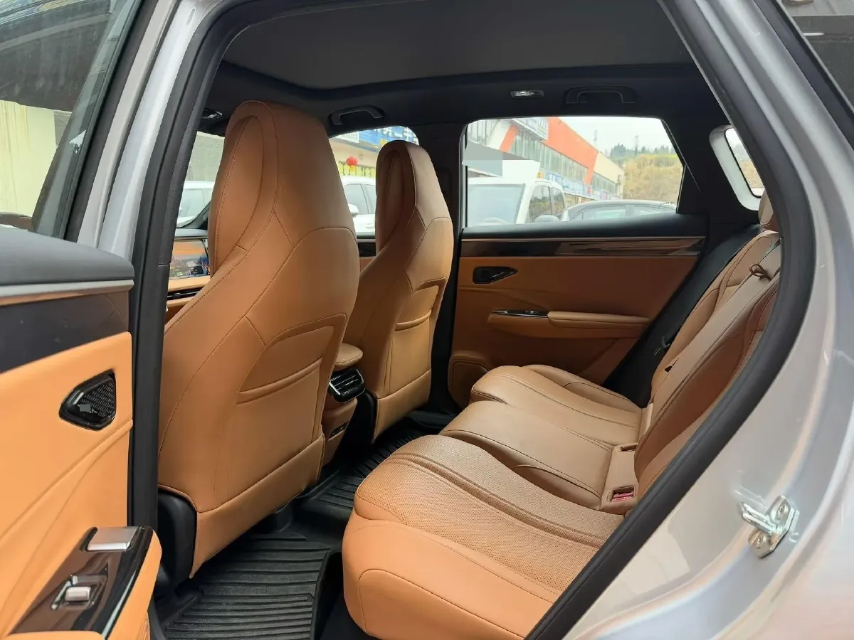 2025 Geely Galaxy L7 1.5L 112HP L4 1DHT PHEV 18.4KWH,autocango,china used car exporter,china ev exporter,chinese used car exporter,chinese used ev exporter