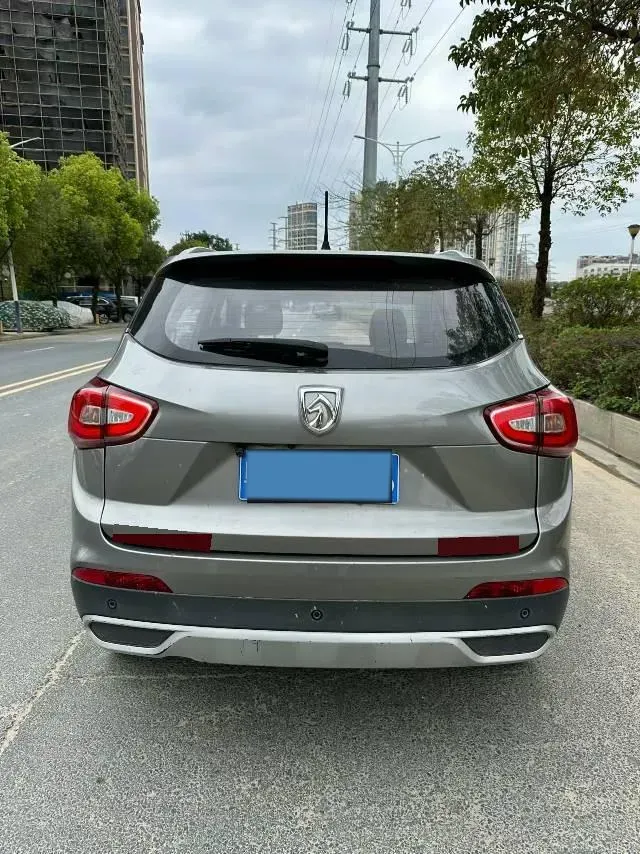 2017 BaoJun 310W 1.5L 105HP L4 6MT,autocango,china used car exporter,china ev exporter,chinese used car exporter,chinese used ev exporter