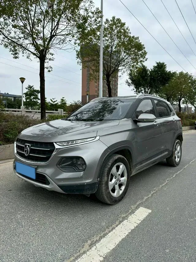 2017 BaoJun 310W 1.5L 105HP L4 6MT,autocango,china used car exporter,china ev exporter,chinese used car exporter,chinese used ev exporter