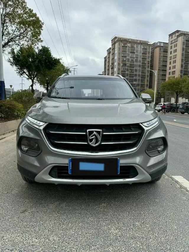 2017 BaoJun 310W 1.5L 105HP L4 6MT,autocango,china used car exporter,china ev exporter,chinese used car exporter,chinese used ev exporter