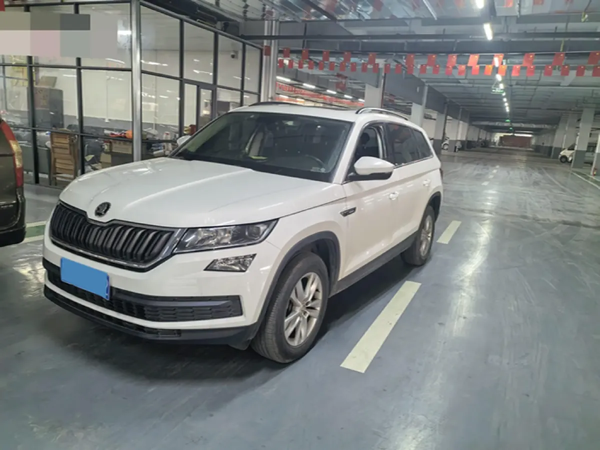 2018 Skoda Kodiak 2.0T 186HP L4 7DCT,autocango,china used car exporter,china ev exporter,chinese used car exporter,chinese used ev exporter