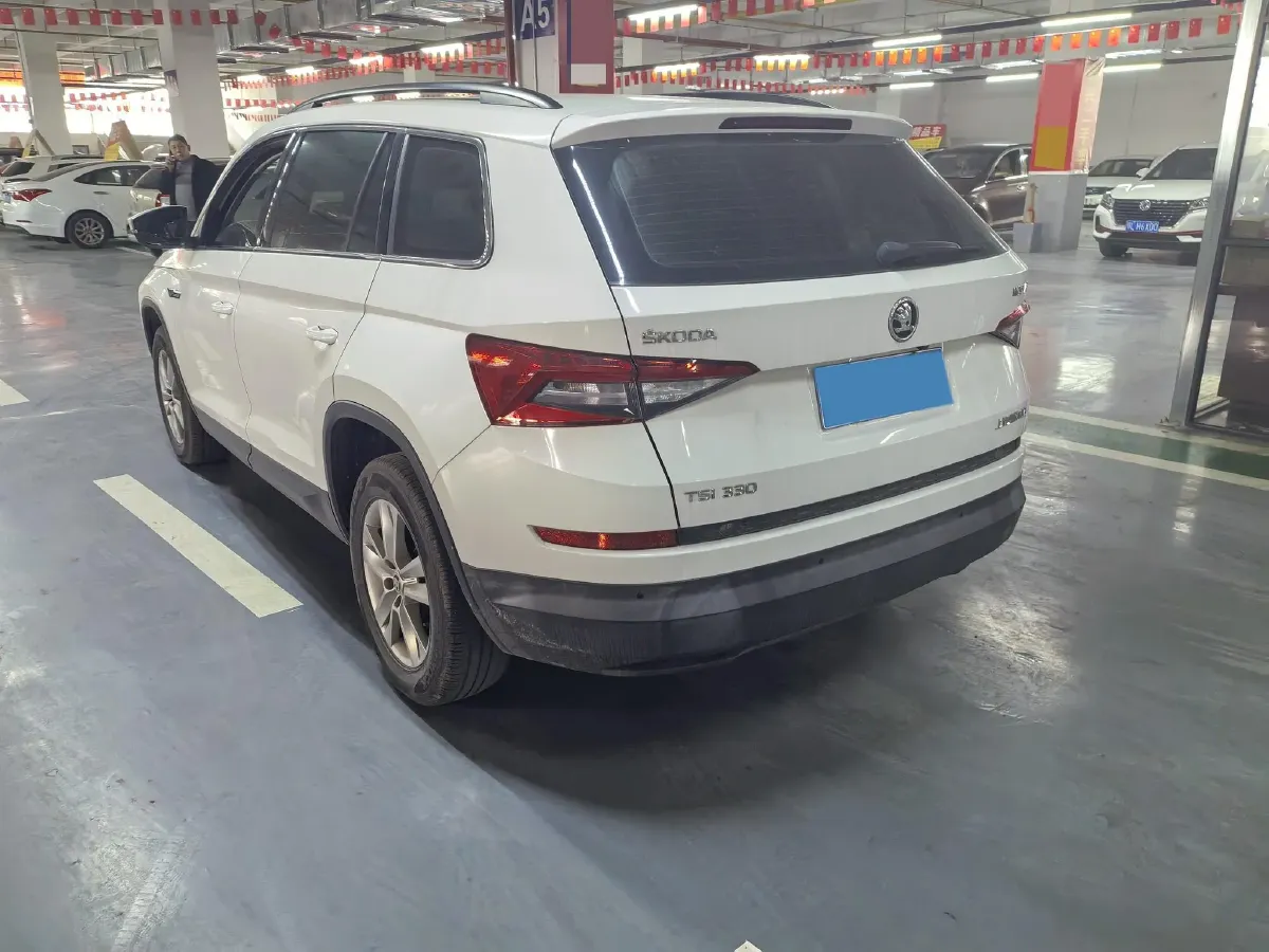 2018 Skoda Kodiak 2.0T 186HP L4 7DCT,autocango,china used car exporter,china ev exporter,chinese used car exporter,chinese used ev exporter