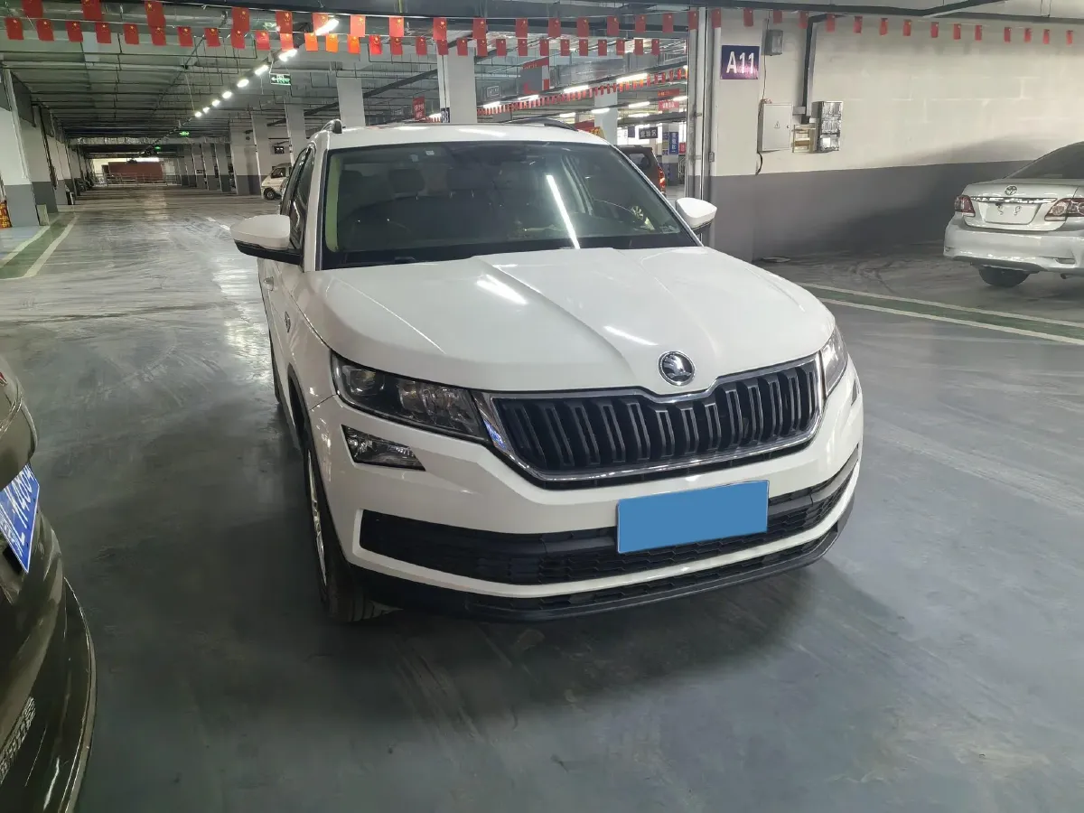 2018 Skoda Kodiak 2.0T 186HP L4 7DCT,autocango,china used car exporter,china ev exporter,chinese used car exporter,chinese used ev exporter