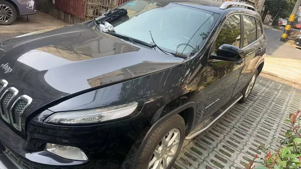 2017 Jeep Cherokee 2.0L 155HP L4 9AT,autocango,china used car exporter,china ev exporter,chinese used car exporter,chinese used ev exporter