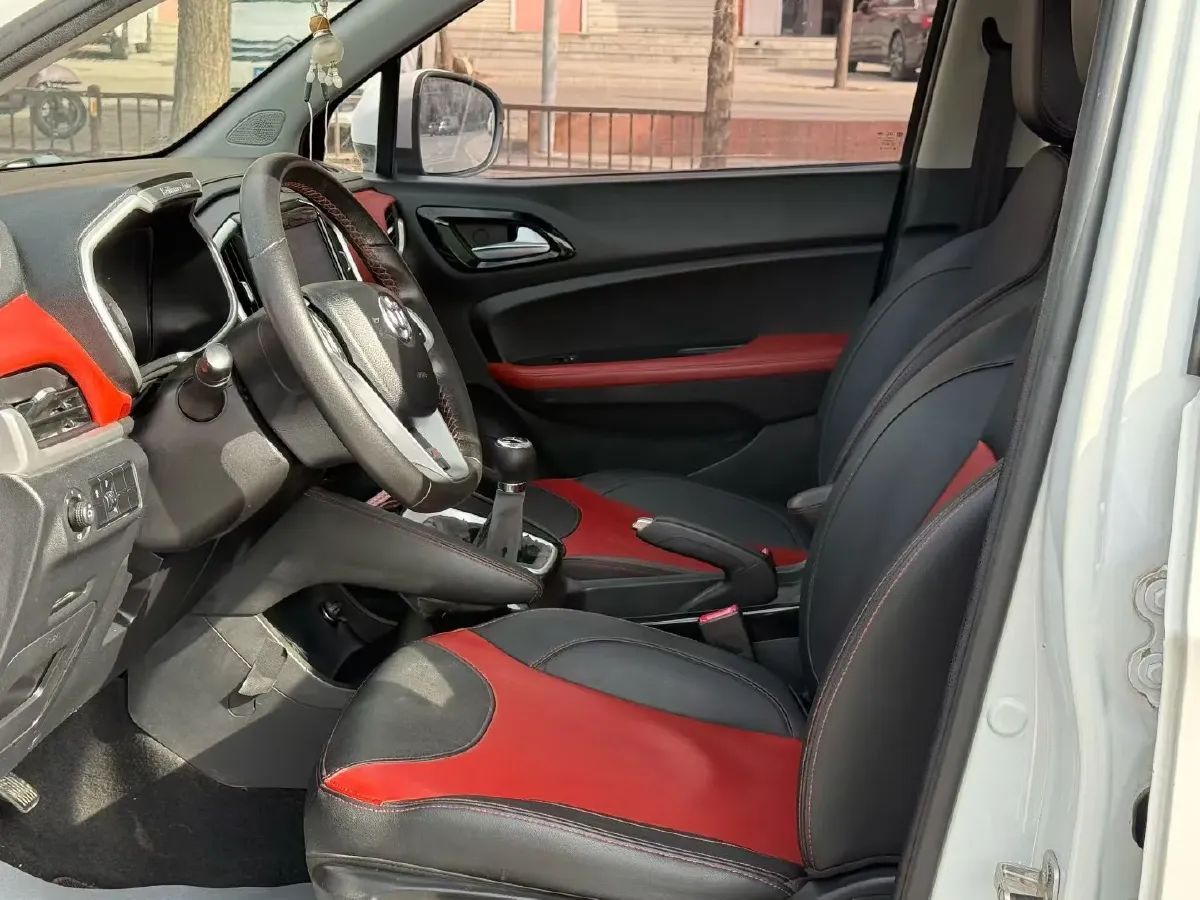 2017 Brilliance Auto V3 1.5L 112HP L4 5MT,autocango,china used car exporter,china ev exporter,chinese used car exporter,chinese used ev exporter