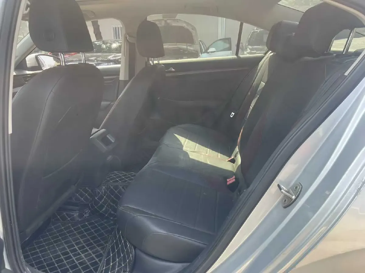 2019 Bestune T77 1.2T 143HP L4 7DCT,autocango,china used car exporter,china ev exporter,chinese used car exporter,chinese used ev exporter