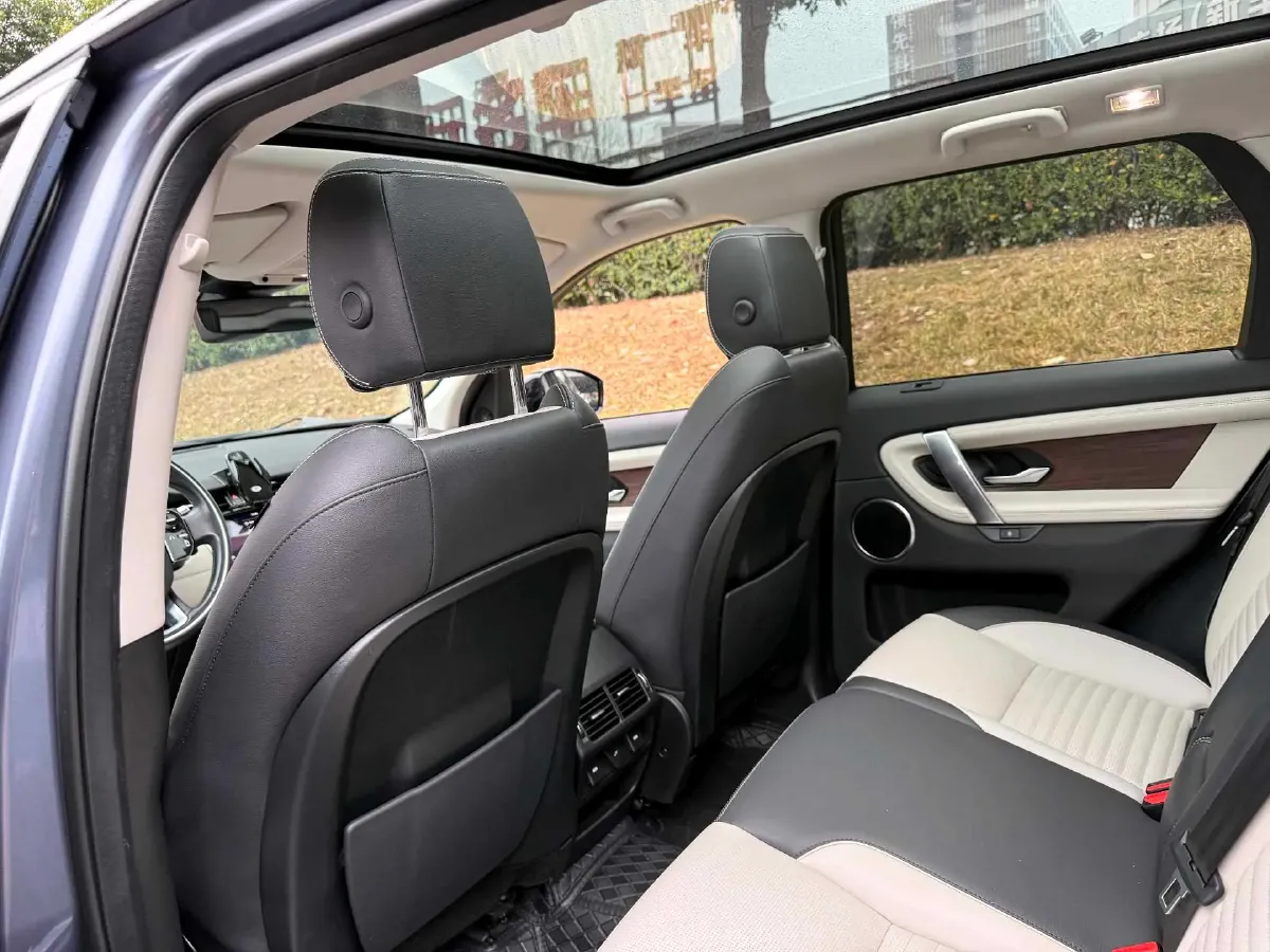 2020 Land Rover Discovery Sport 2.0T 249HP L4 9AT,autocango,china used car exporter,china ev exporter,chinese used car exporter,chinese used ev exporter