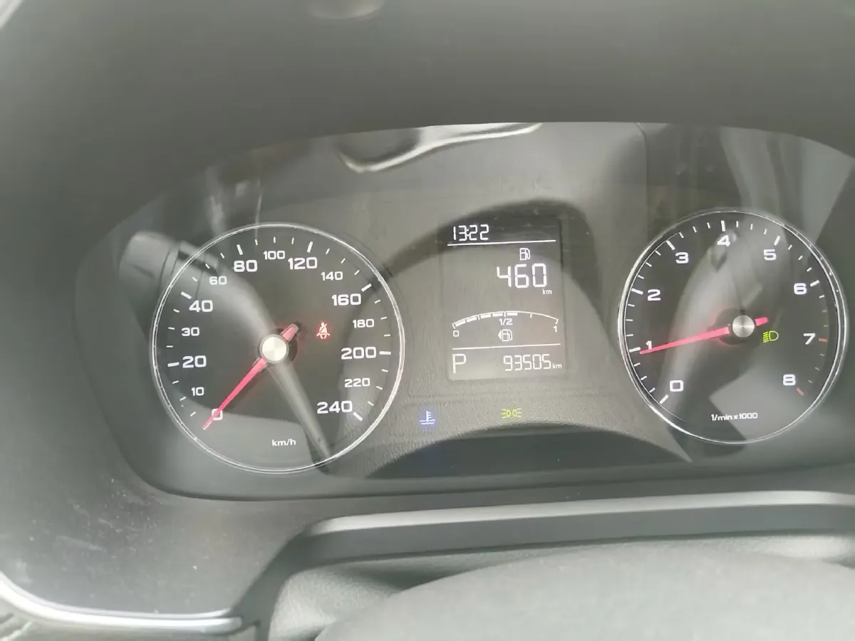 2019 Roewe i6 1.5T 169HP L4 7DCT,autocango,china used car exporter,china ev exporter,chinese used car exporter,chinese used ev exporter