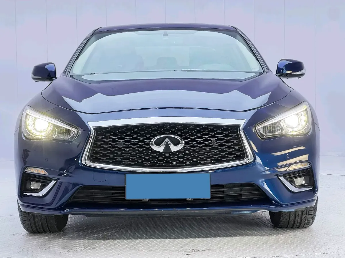 2018 Jeep Grand Commander 2.0T 265HP L4 9AT,autocango,china used car exporter,china ev exporter,chinese used car exporter,chinese used ev exporter