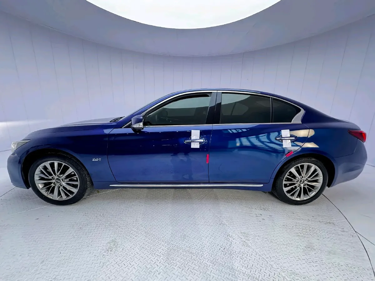 2018 Jeep Grand Commander 2.0T 265HP L4 9AT,autocango,china used car exporter,china ev exporter,chinese used car exporter,chinese used ev exporter