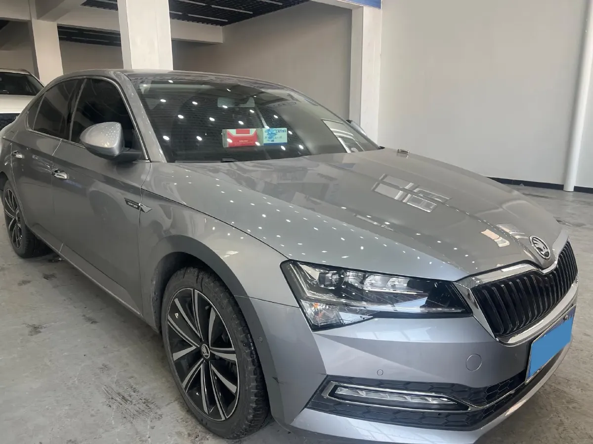 2023 Skoda Superb 1.4T 150HP L4 7DCT,autocango,china used car exporter,china ev exporter,chinese used car exporter,chinese used ev exporter