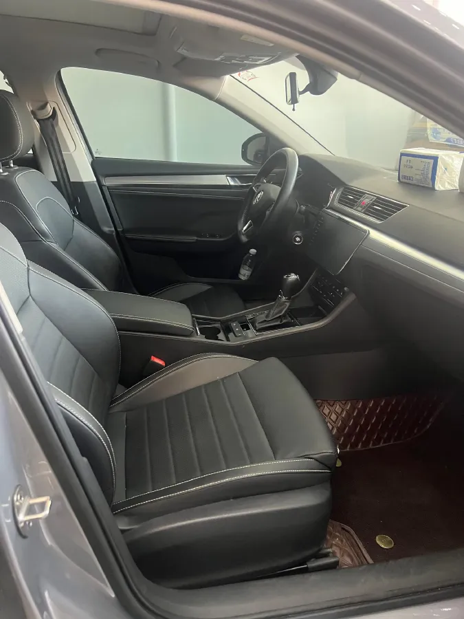 2023 Skoda Superb 1.4T 150HP L4 7DCT,autocango,china used car exporter,china ev exporter,chinese used car exporter,chinese used ev exporter