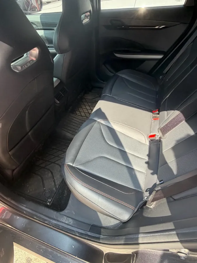 2023 ChangAn UNI-V 1.5T 188HP L4 7DCT,autocango,china used car exporter,china ev exporter,chinese used car exporter,chinese used ev exporter