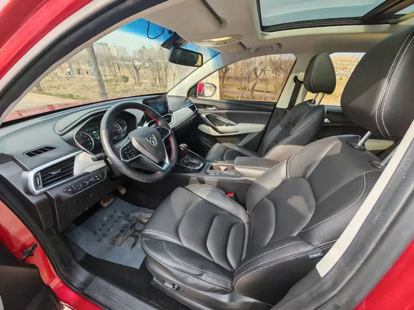 2018 BaoJun 530 1.5T 150HP L4 6DCT,autocango,china used car exporter,china ev exporter,chinese used car exporter,chinese used ev exporter