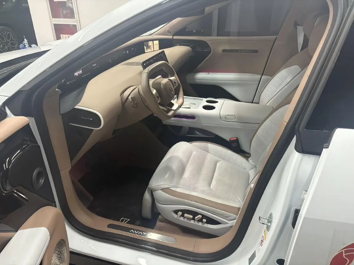 2024 Avatr 07 1.5T 156HP L4 REEV 39.05KWH,autocango,china used car exporter,china ev exporter,chinese used car exporter,chinese used ev exporter