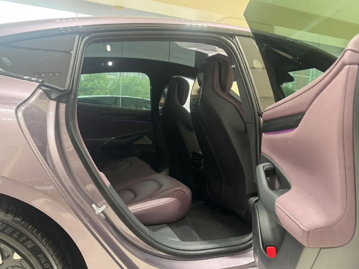 2024 MI SU7 BEV 101KWH,autocango,china used car exporter,china ev exporter,chinese used car exporter,chinese used ev exporter