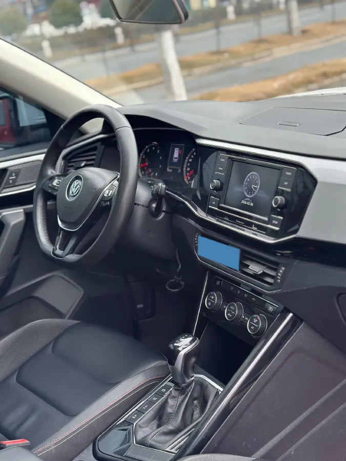 2019 Jeep Cherokee 2.0T 234HP L4 9AT,autocango,china used car exporter,china ev exporter,chinese used car exporter,chinese used ev exporter