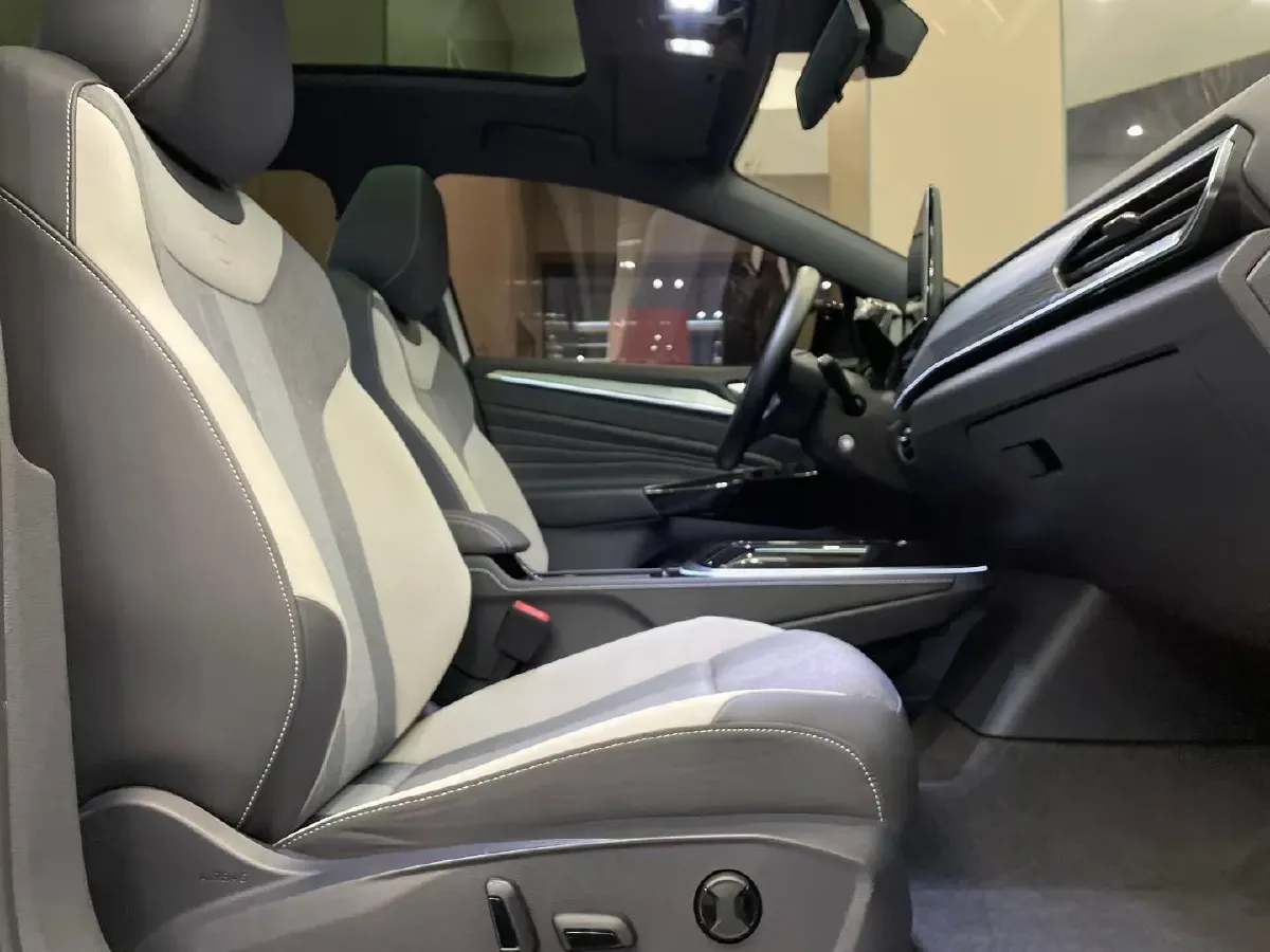 2022 Volkswagen ID.4 Crozz BEV 55.7KWH,autocango,china used car exporter,china ev exporter,chinese used car exporter,chinese used ev exporter