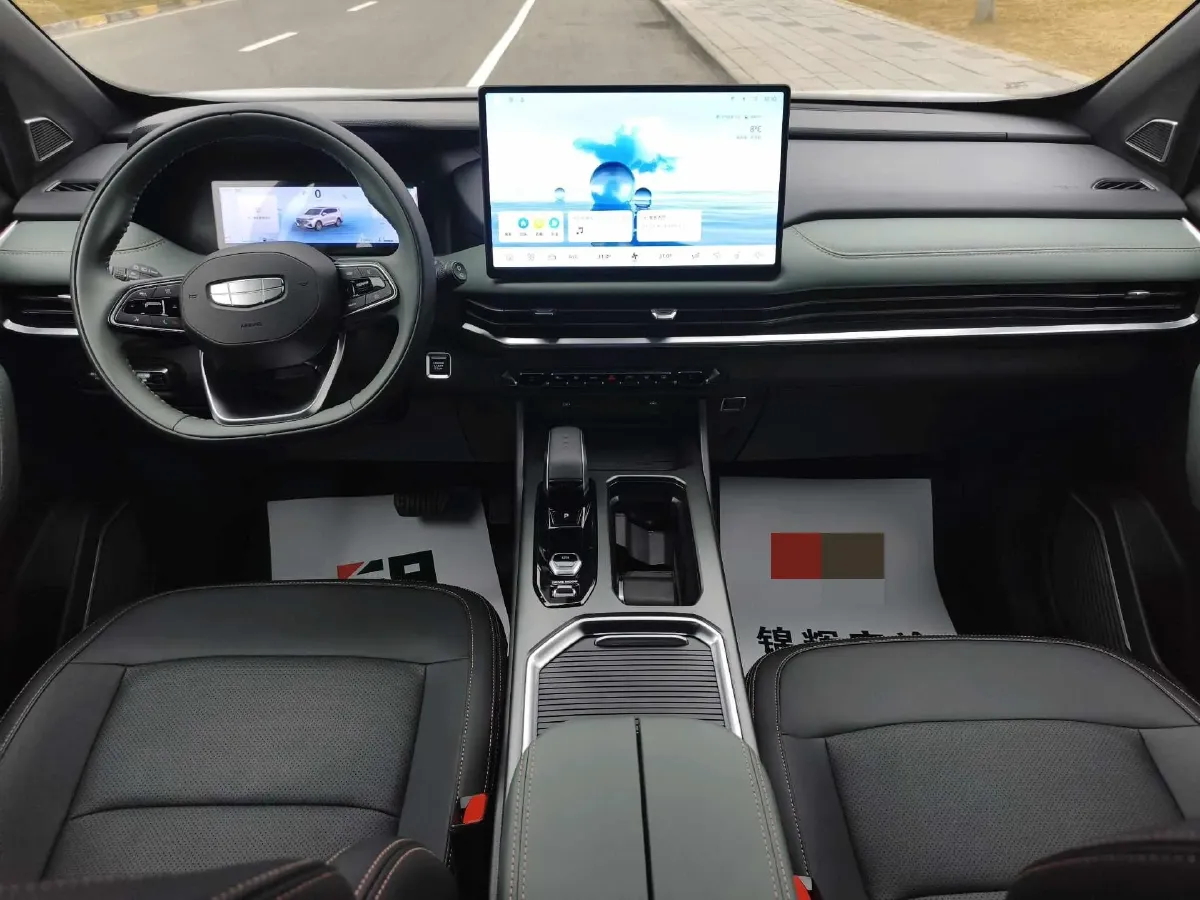 2024 Geely Okavango L 2.0T 218HP L4 7DCT,autocango,china used car exporter,china ev exporter,chinese used car exporter,chinese used ev exporter