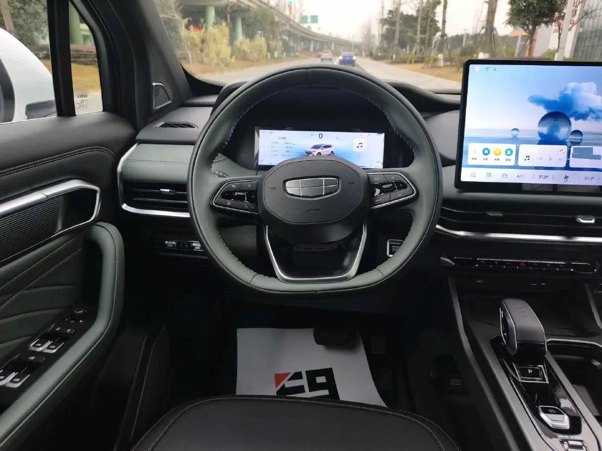 2024 Geely Okavango L 2.0T 218HP L4 7DCT,autocango,china used car exporter,china ev exporter,chinese used car exporter,chinese used ev exporter