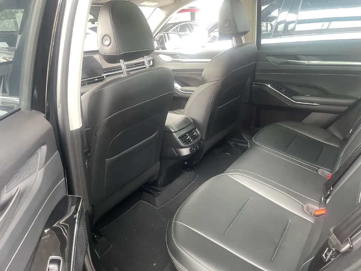 2022 Haval H6 1.5T 184HP L4 7DCT,autocango,china used car exporter,china ev exporter,chinese used car exporter,chinese used ev exporter