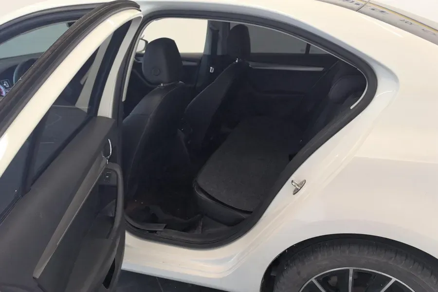 2019 Skoda Octavia 1.4T 150HP L4 7DCT,autocango,china used car exporter,china ev exporter,chinese used car exporter,chinese used ev exporter