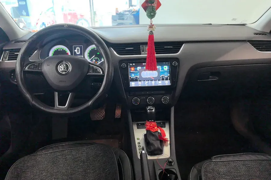 2019 Skoda Octavia 1.4T 150HP L4 7DCT,autocango,china used car exporter,china ev exporter,chinese used car exporter,chinese used ev exporter