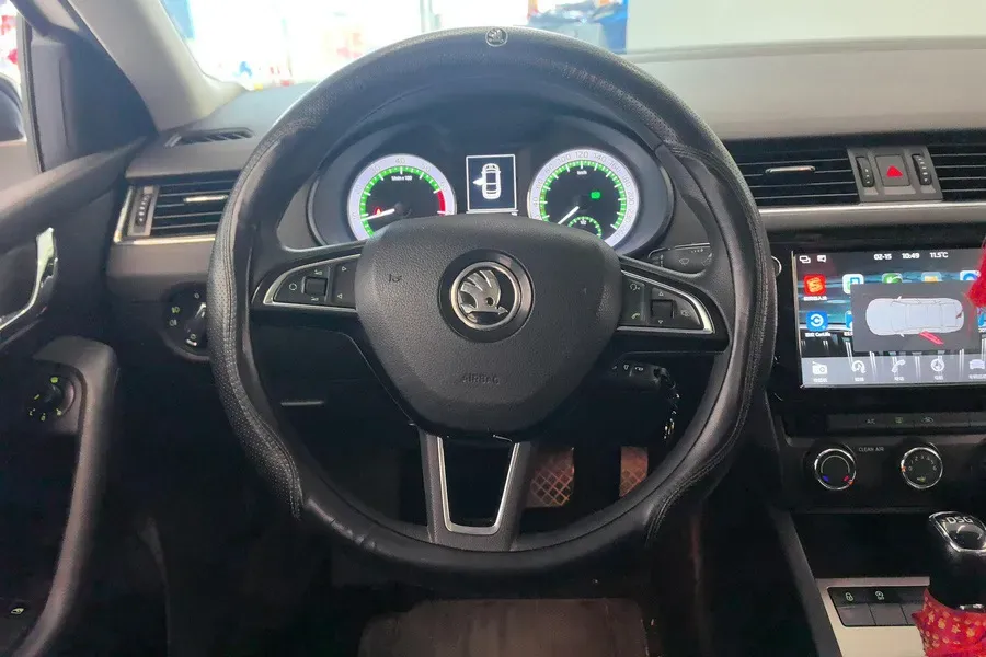 2019 Skoda Octavia 1.4T 150HP L4 7DCT,autocango,china used car exporter,china ev exporter,chinese used car exporter,chinese used ev exporter